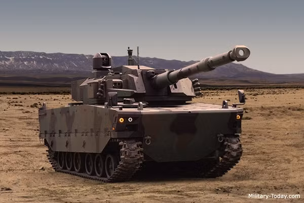 Dù được xếp vào dòng chiến tăng hạng nhẹ nhưng hệ thống hỏa lực của Kaplan rất đáng nể với tháp pháo CMI Cockerill 3105 lắp khẩu pháo nòng xoắn 105mm có khả năng bắn nhiều loại đạn và tên lửa chống tăng, cùng 1 khẩu súng máy 7,62mm.