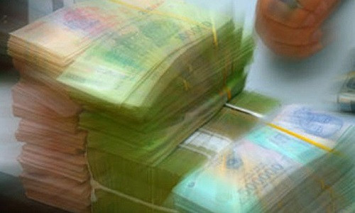 Các tổ chức tài chính được phép thực hiện dịch vụ thanh toán trong nước và quốc tế phải báo cáo từng giao dịch chuyển tiền điện tử trong nước có mức giá trị từ 500 triệu đồng trở lên hoặc ngoại tệ có giá trị tương đương và giao dịch chuyển tiền điện tử quốc tế ra vào Việt Nam có giá trị từ 1 triệu USD trở lên hoặc bằng ngoại tệ khác có giá trị tương đương.