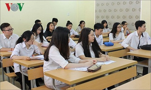 Bo GD-DT thu hoi de an 749 ty dong: Kieu xay dung de an tren troi!