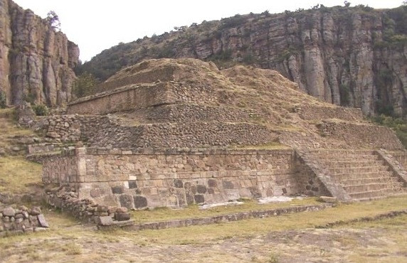 Trong suốt những năm qua, giới chuyên gia cố gắng tìm hiểu nền văn minh bí ẩn đã xây dựng kim tự tháp Huapalcalco cũng như những điều kỳ bí về công trình kiến trúc cổ xưa này.