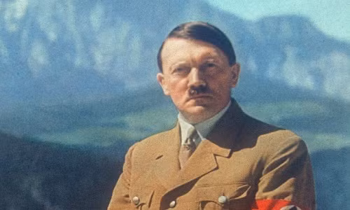 Trước đó, giới chuyên gia, nhà khoa học không được phép tiếp cận các mẫu vật trên khiến không ít người hoài nghi liệu nhà độc tài Hitler thực sự đã tự sát năm 1945 hay không.