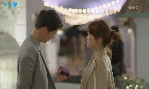 Đừng bao giờ hỏi chàng về người cũ nếu chàng không chủ động nói với bạn - Ảnh minh họa: Internet