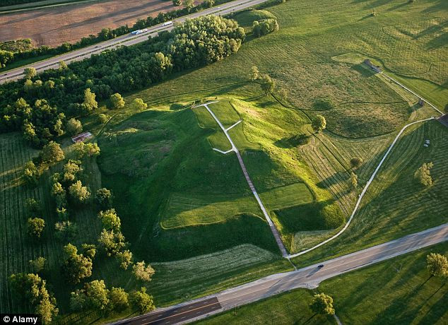 Các chuyên gia đã tìm được một số bằng chứng cho thấy Cahokia từng trải qua ít nhất 2 trận lũ lớn trong khoảng thời gian từ năm 1100 - 1400.