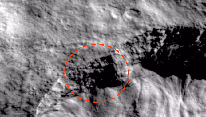 Do vậy, những hình ảnh mà ông Waring chụp được cho là bằng chứng về sự tồn tại của người ngoài hành tinh trên Mặt Trăng.