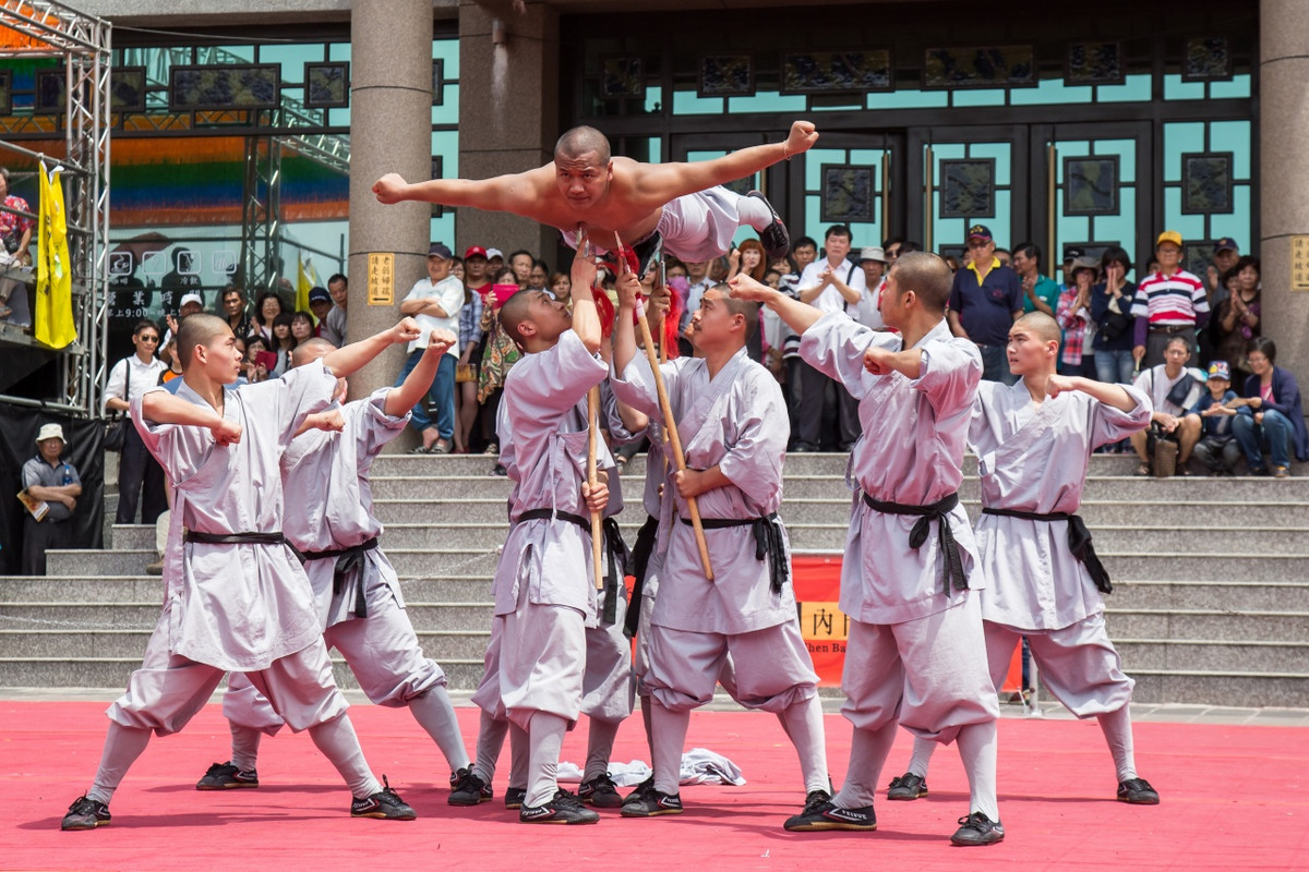 Các môn sinh sẽ phải trải qua khóa rèn luyện rất khắc nghiệt với tính kỷ luật cao nhằm tôi luyện sức chịu đựng của bản thân để đạt đến sự hoàn thiện về thể chất cũng như tinh thần.