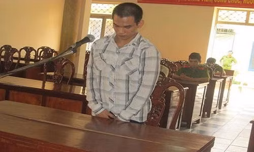 Bị cáo Huỳnh Hữu Hưởng.