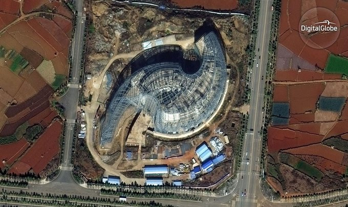 Chenggong có nhiều tòa nhà cao tầng nhưng hầu như có rất ít người sinh sống.