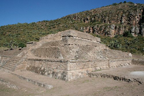 Theo đó, một nền văn minh cổ xưa chưa được biết đến là "tác giả" của kim tự tháp Huapalcalco.