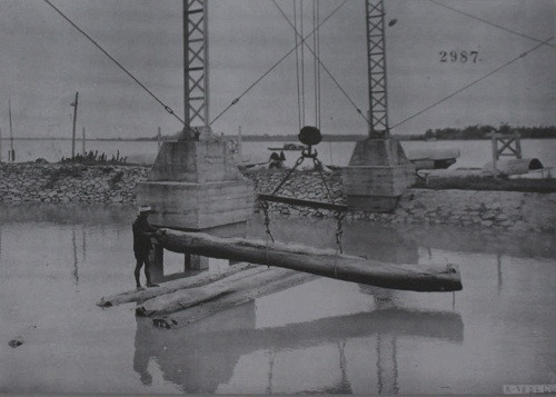 Cảng Bến Thủy năm 1907.