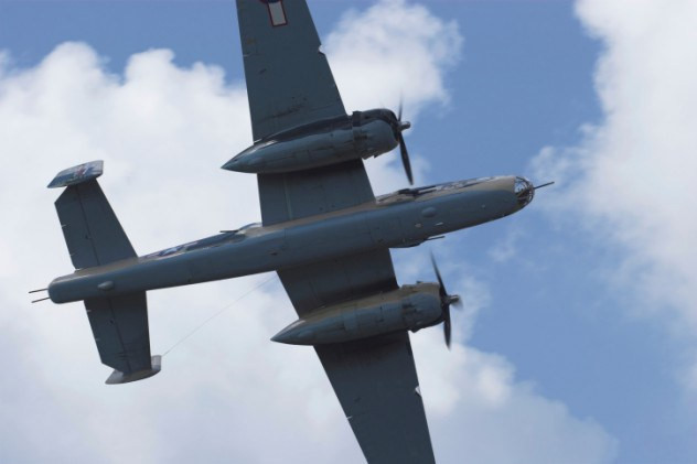 Thêm nữa, cậu bé Leininger còn thường xuyên gặp những ác mộng về vũ khí và các vụ tai nạn máy bay khủng khiếp.