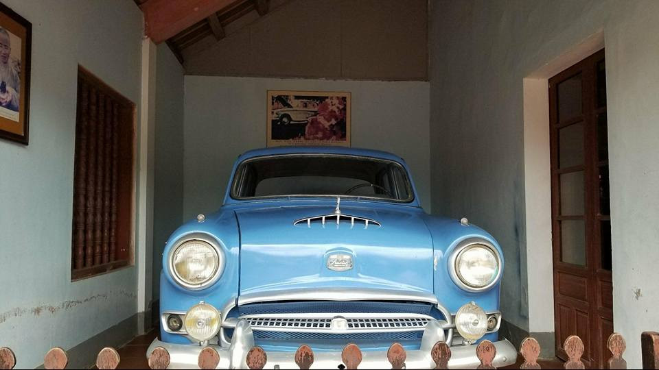 Ngoài ra, trong chùa còn lưu giữ chiếc xe ô tô nhãn hiệu Austin Westminster là di vật của cố Hòa thượng Thích Quảng Đức.