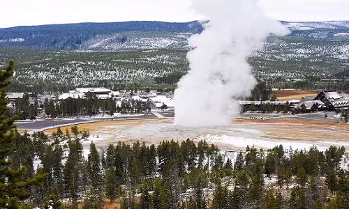 Theo đó, Old Faithful vẫn là mạch nước phun thường xuyên nhất trong số các mạch nước lớn trên thế giới.