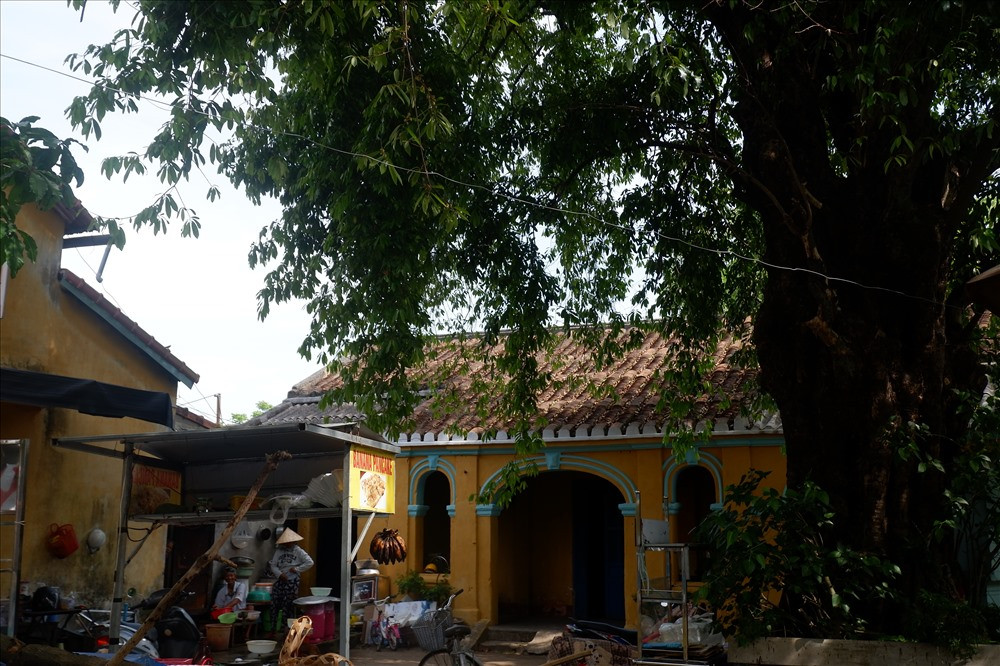 Một góc nhà thờ Võ tộc, nơi thờ ông Võ Bá Lễ - người đã trùng tu lại giếng cổ từ thời Pháp thuộc. Ảnh: TH