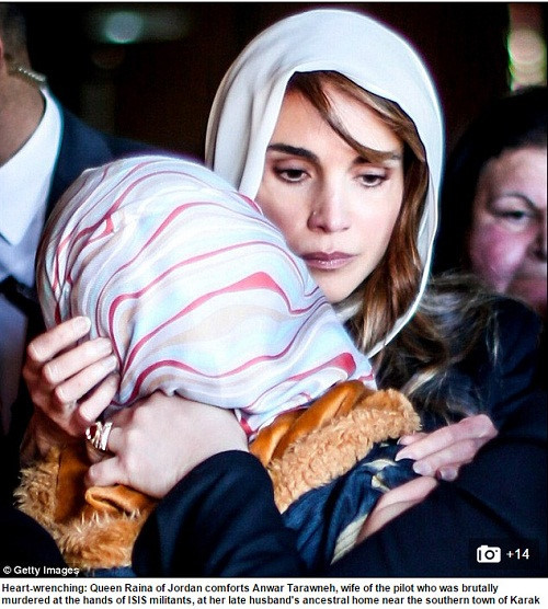 Hoàng hậu Rania có cuộc sống hôn nhân hạnh phúc bên Quốc vương Jordan cùng 4 người con: Thái tử Hussein, Công chúa Iman Bint, Công chúa Salma bint Abdullah và Hoàng tử Hashem bin Al Abdullah.