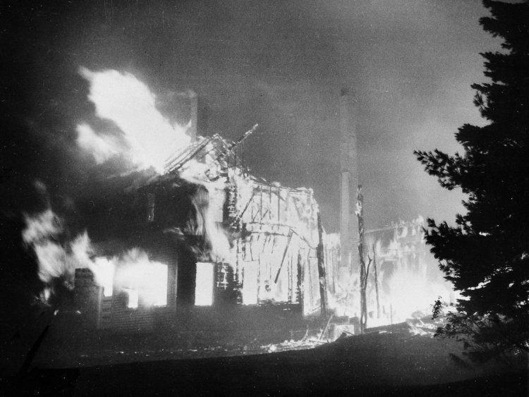 Vào ngày 22/10/1947, một vụ cháy rừng nghiêm trọng đã xảy ra ở Cape Porpoise, Maine gây thiệt hại lớn về người và tài sản.