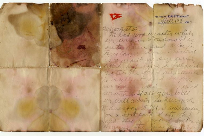 Người viết bức thư nổi tiếng trên là Alexander Oskar Holverson (khi đó 42 tuổi). Trong chuyến hành trình ấy, ông Holverson đi cùng vợ - bà Mary Alice. Vào ngày 13/4/1912 - trước ngày xảy ra bi kịch - ông Holverson đã viết lá thư gửi đến người mẹ.