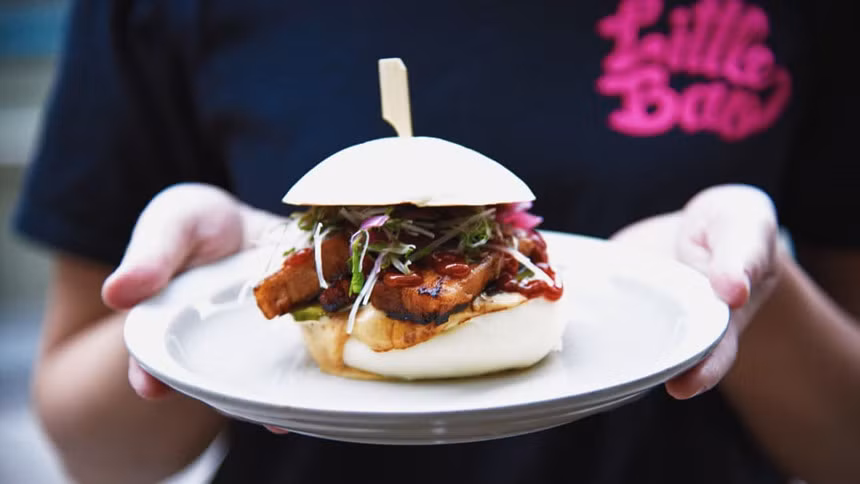 Thế hệ các đầu bếp trẻ đang phát triển các món ăn sử dụng công thức lâu đời nhưng biến đổi các thành phần để tạo ra những hương vị tươi mới.