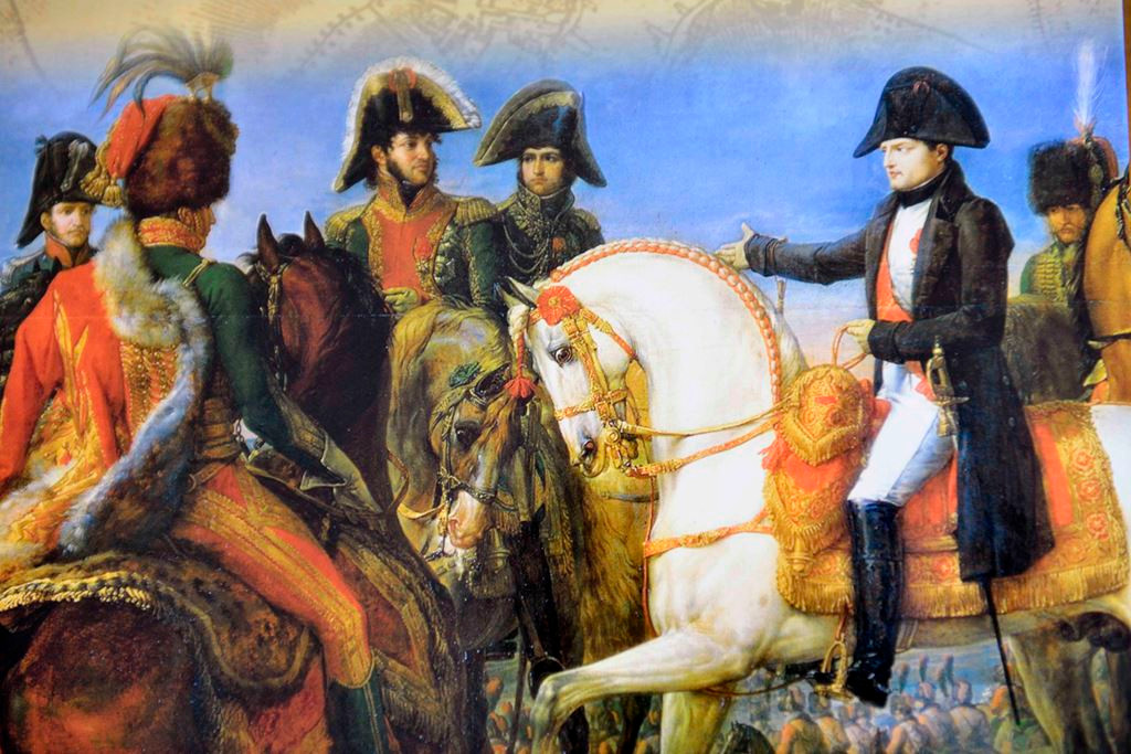 Trong trận chiến này, quân đội của Napoleon không thể giành chiến thắng trước lực lượng hùng hậu của liên quân. Kết quả, trong trận Waterloo, quân đội Pháp có hơn 40.000 người thương vong và mất tích và khoảng 9.000 người bị bắt giữ. Liên quân của Anh và các đồng minh tổn thất khoảng 17.000 người.