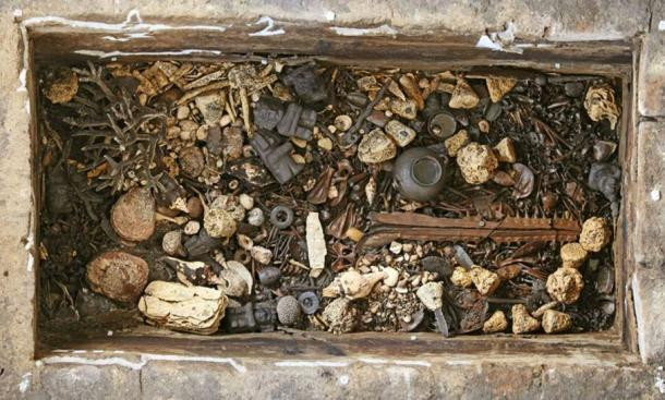 Theo các chuyên gia, nhà khoa học, ước tính mỗi năm người Aztec hiến tế khoảng 20.000 người để dâng lên cho các vị thần. Nền văn minh này thực hiện tập tục giết người tế thần để cầu xin được thần linh bảo vệ, bạn cho họ một cuộc sống an lành, đầy đủ.