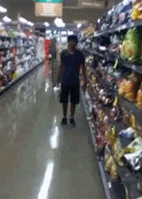 Ông tính định "ăn" anh em của tôi sao?