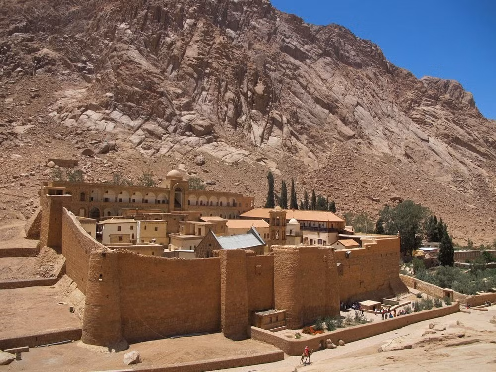 Chính vì vậy, Saint Catherine là một trong những tu viện lâu đời nhất thế giới còn nguyên vẹn hình dáng ban đầu sau hàng thế kỷ.