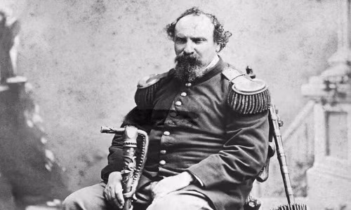 Mọi người đều biết Mỹ là quốc gia theo chế độ dân chủ. Tổng thống Mỹ là người đứng đầu đất nước. Tuy nhiên, vào năm 1859, một chuyện kỳ lạ đã xảy ra. Khi ấy, Joshua Abraham Norton (1818 - 1880) nổi tiếng lịch sử thế giới khi tự tuyên bố mình là Hoàng đế Hoa Kỳ.