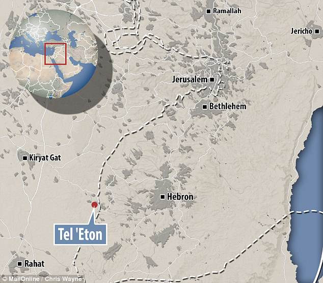 Một số nhà nghiên cứu tin rằng, Vua David giống Vua Arthur - một nhân vật vừa mang tính huyền thoại vừa mang tính lịch sử trong bối cảnh các tư liệu về nhân vật này đã bị mai một theo thời gian.