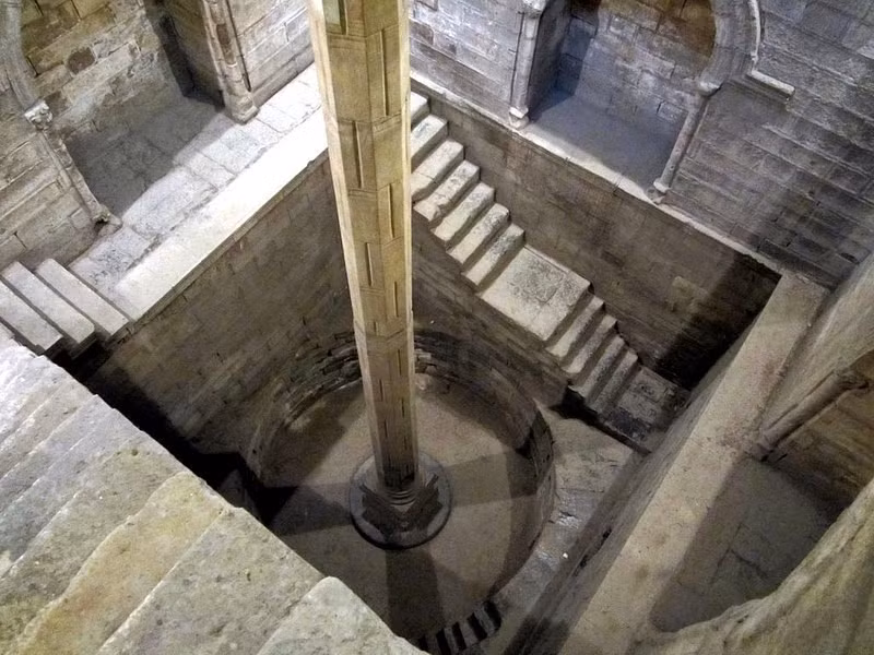 Chính vì vậy, người Ai Cập bắt đầu tiến hành đo mực nước sông Nile để dự đoán mùa màng mỗi năm có thuận lợi hay không.