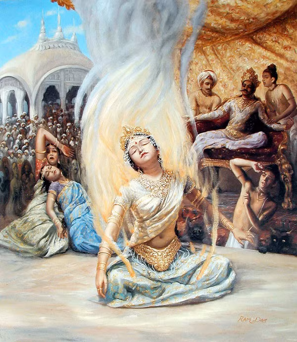 Một số góa phụ nhận thấy tục lệ trên quá khắc nghiệt, tìm cách chạy trốn nhưng bị bắt và trói lại trước khi đưa lên giàn thiêu dù không muốn chết theo chồng.