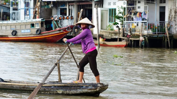 Hình ảnh đời thường về người dân vùng sông nước Cửu Long.