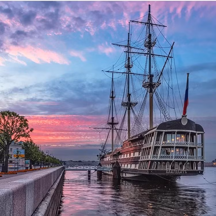 Hiện tượng đêm trắng có thể gây trở ngại cho các nhà thiên văn học trong việc quan sát các vật thể trong vũ trụ. Ảnh blogspot.