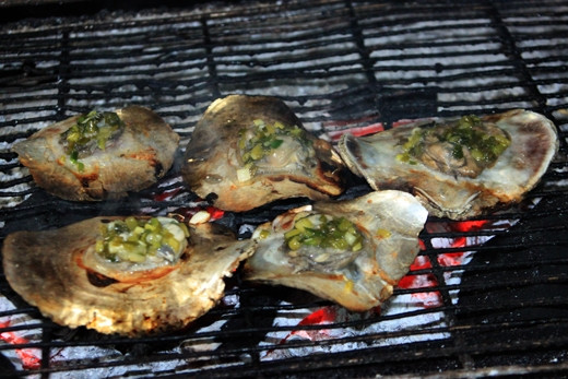 Chồng đực sống sâu dưới mặt nước biển, không có bùn đất nên rất sạch. Ảnh mediacdn.