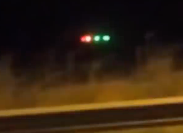 Sung sot vat the bay 4 khuc xuat hien giua bau troi