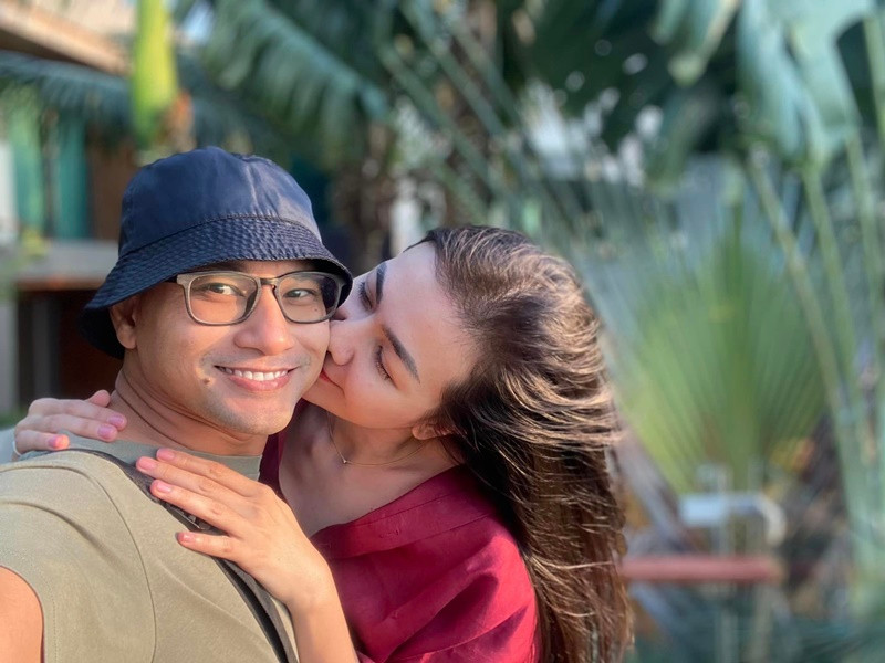 Ái Châu tự nguyện lui về hậu phương để Huỳnh Đông phát triển sự nghiệp.