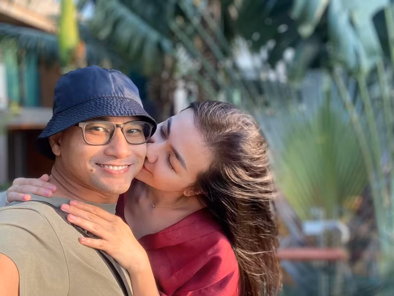 Ái Châu tự nguyện lui về hậu phương để Huỳnh Đông phát triển sự nghiệp.