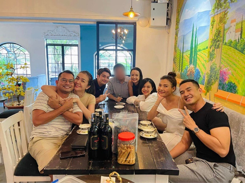 Gia đình của Ái Châu, Thúy Diễm, Vân Trang và Lê Bê La thường xuyên tụ tập.