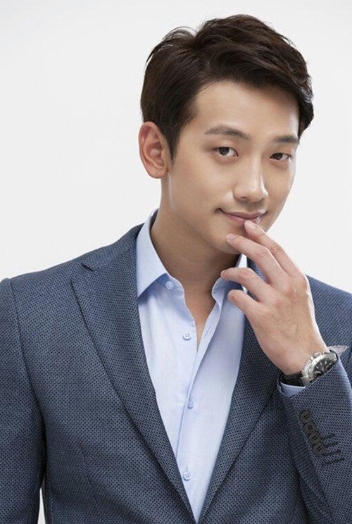 Mẹ của Bi Rain qua đời năm 2000 khi nam ca sĩ chưa nổi tiếng. Ảnh: Elle