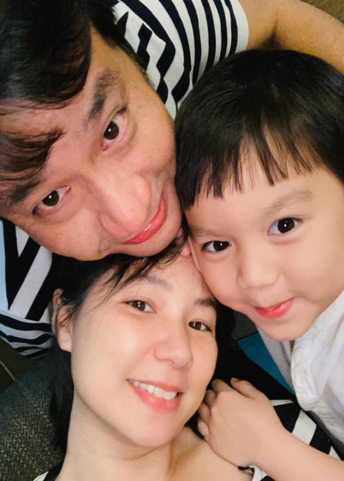 Vợ chồng Ngô Quỳnh Anh có một cậu con trai tên Tulio. Ảnh: FBNV.