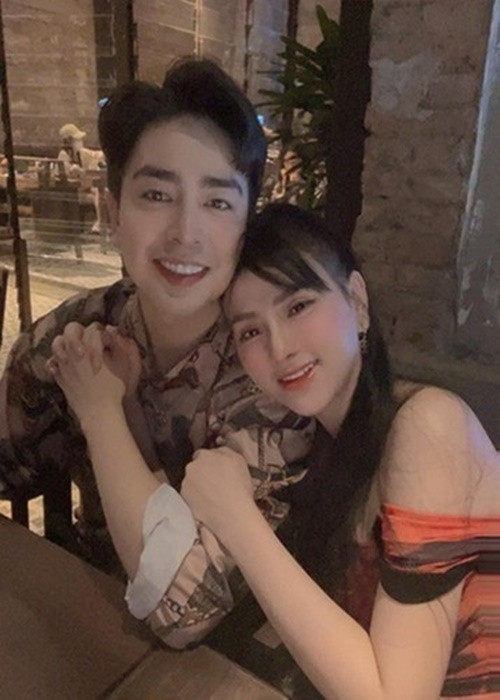 Thu Thủy đang có tổ ấm hạnh phúc bên người chồng thứ hai kém 10 tuổi. Ảnh: FBNV.