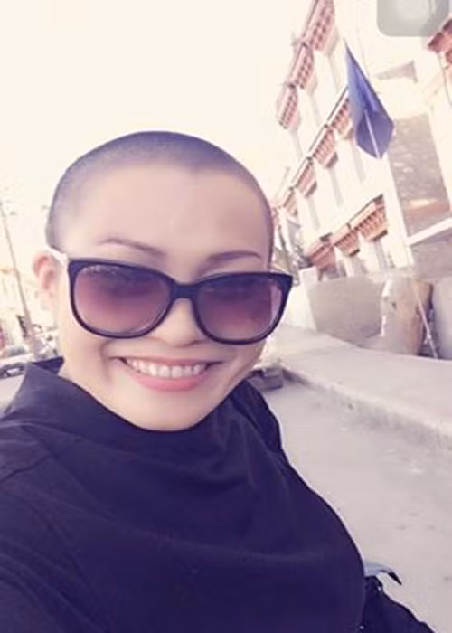 Phương Thanh chia sẻ, việc xuống tóc của cô là biểu hiện của một người giác ngộ đạo Phật. “Nếu Phương Thanh có xuống tóc cho một lý do khác thì chỉ xuống tóc cho sức khỏe cha mẹ mình”, cô nói thêm. Ảnh: Dân Việt.