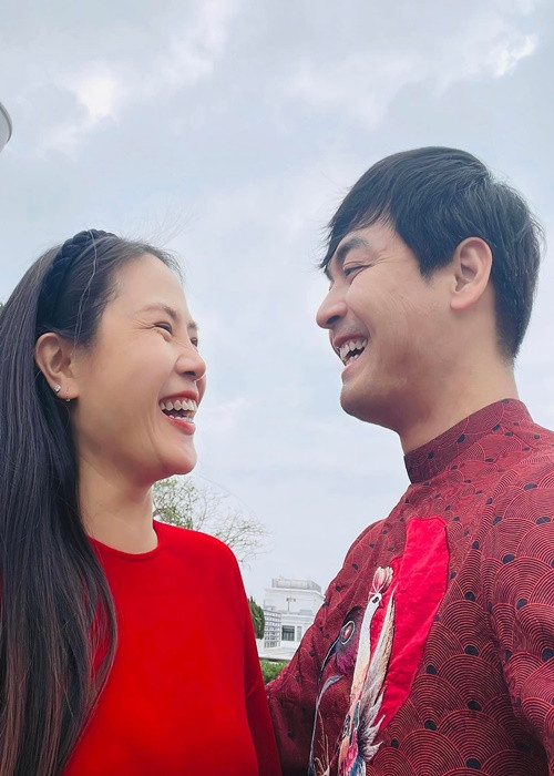 Trước đây, cô làm việc trong lĩnh vực ngân hàng. Sau đó, vợ Phan Anh chuyển hướng sang kinh doanh để dành thời gian hỗ trợ chồng và chăm sóc con nhỏ.