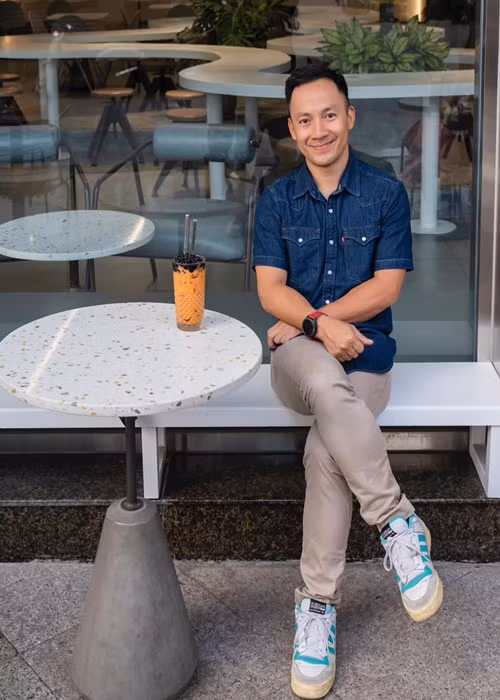 Trong cuộc phỏng vấn với Zing năm 2020, Tiến Đạt cho biết, nhiều năm qua, anh không còn dành thời gian cho ca hát. Nam rapper chuyển hướng kinh doanh. Ảnh: FBNV.