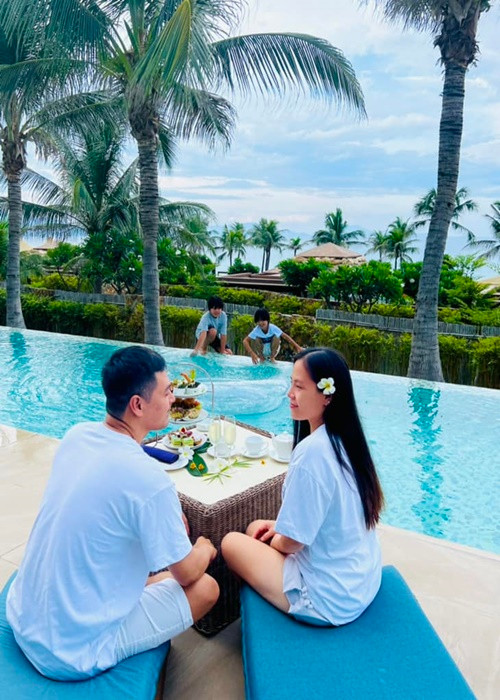 Trong cuộc phỏng vấn với Vietnamnet năm 2022, Phan Anh chia sẻ, trong hai năm, anh tạm dừng hoạt động showbiz để tập trung cho gia đình, rút ngắn khoảng cách với con cái.