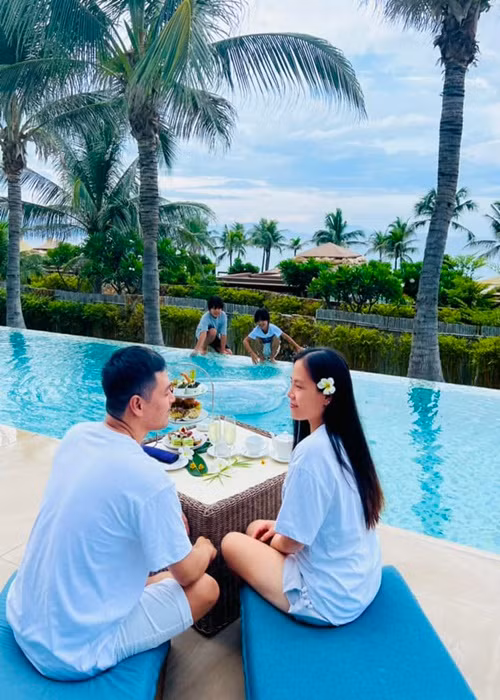 Trong cuộc phỏng vấn với Vietnamnet năm 2022, Phan Anh chia sẻ, trong hai năm, anh tạm dừng hoạt động showbiz để tập trung cho gia đình, rút ngắn khoảng cách với con cái.