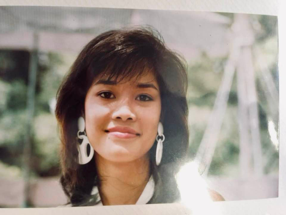 Thu Phương sinh năm 1972 tại Hải Phòng. Sau khi trúng tuyển vào Nhà hát Tuổi trẻ năm 13 tuổi, cô lên Hà Nội. Năm 16 tuổi, Thu Phương tham gia ban nhạc Tây Hồ. Cô đi diễn với cát-sê 4.000 đồng cho suất hát từ 17h đến 21h. Ảnh: FBNV.