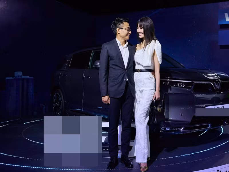 Trong cuộc phỏng vấn với VOV, Dương Thùy Linh cho biết, trong nhiều năm, cô thường làm lành trước với chồng mỗi khi cãi nhau nhưng sau này, chồng là người làm lành trước.