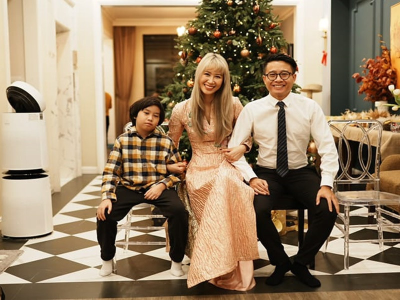 Hiện, vợ chồng Dương Thùy Linh cùng con trai có cuộc sống xa hoa.
