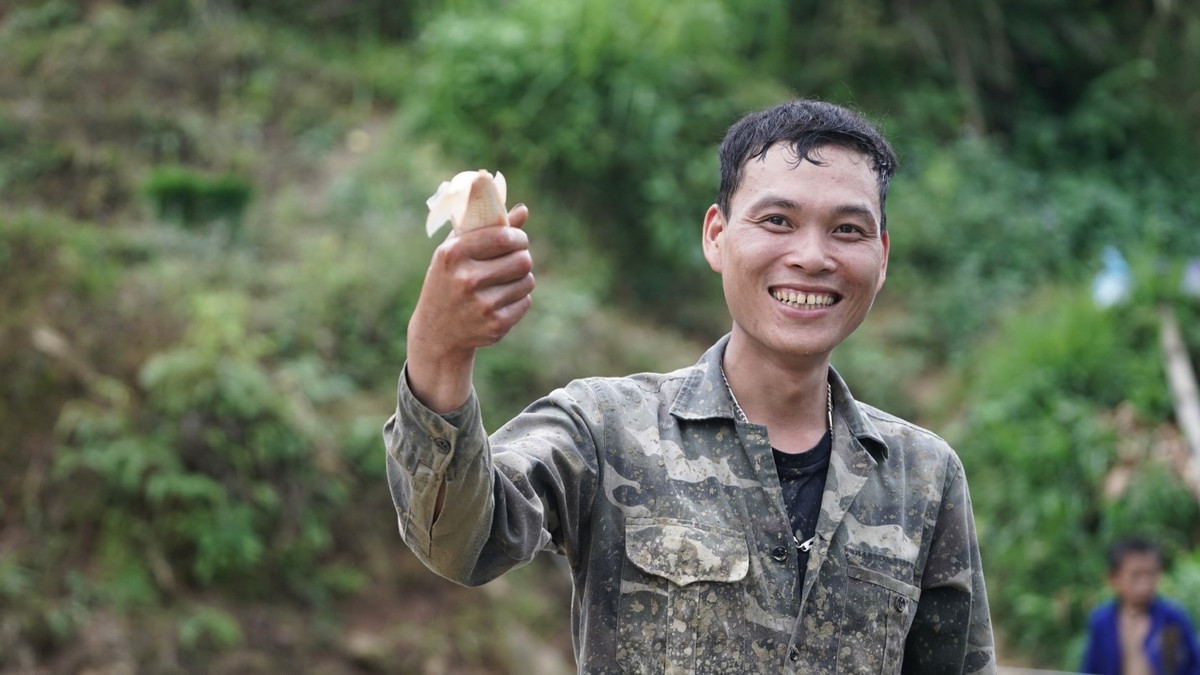 Cao Bo mua nuoc do - buc tranh hoang so giua dai ngan-Hinh-9