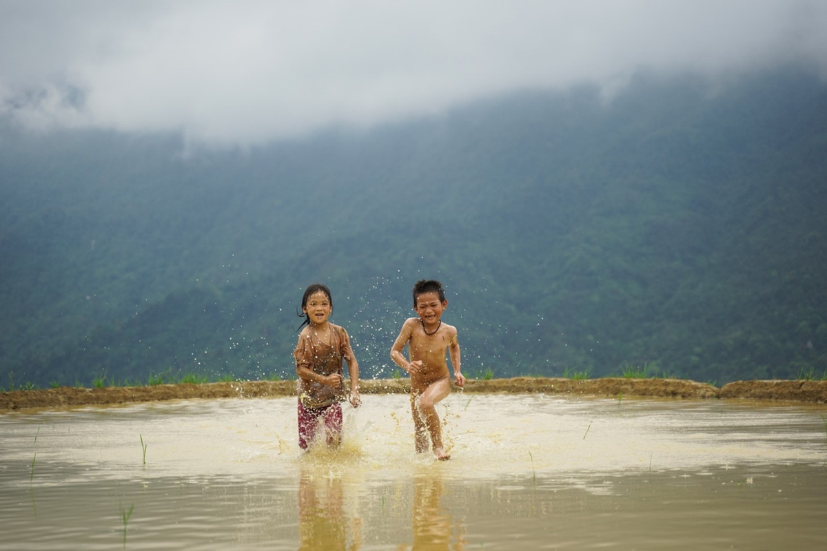Cao Bo mua nuoc do - buc tranh hoang so giua dai ngan-Hinh-10