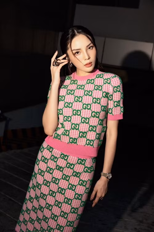 Những tưởng Kỳ Duyên khó có thể lấy lại hình ảnh sau chuỗi lùm xùm đời tư. Thế nhưng, chân dài sinh năm 1996 “lột xác” không ngờ. Ảnh: FBNV.